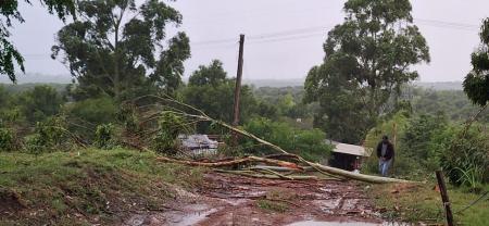 A tempestade atingiu 19 residências na zona rural