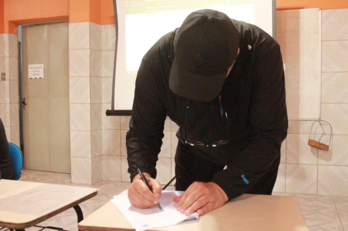 Prefeito assinou o decreto regulamentação da lei 2.060/2025