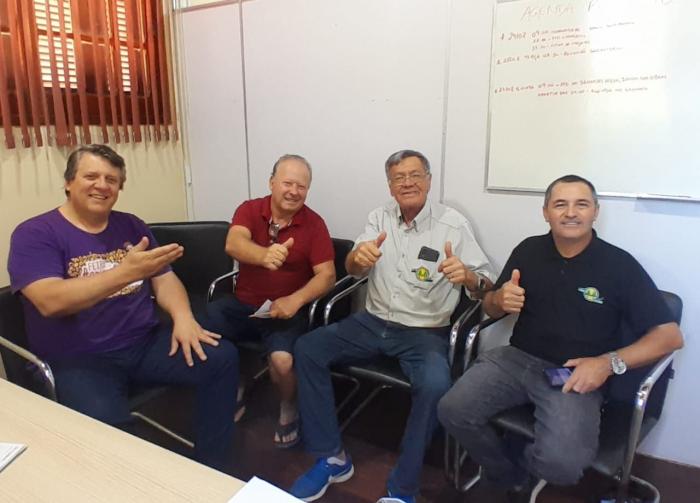 Prefeito Campani  juntamente com o Vereador Dalvir Zorzi e direção executiva da Coopersul-Hulha Negra