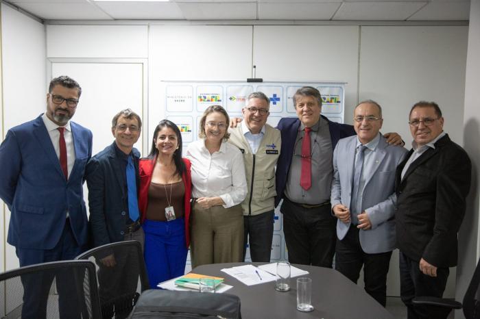 Ministro recebeu a comitiva de Hulha Negra