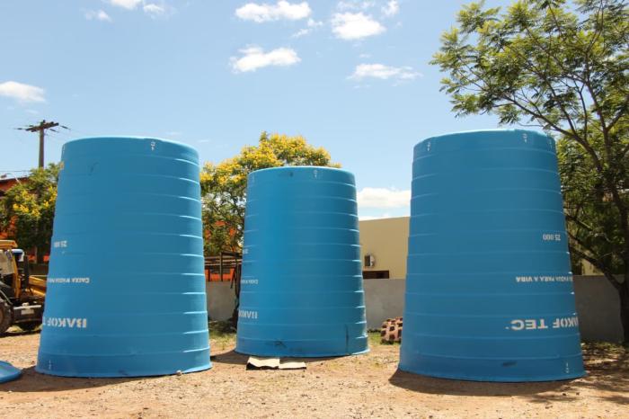 Três caixa d´água serão instaladas no interior